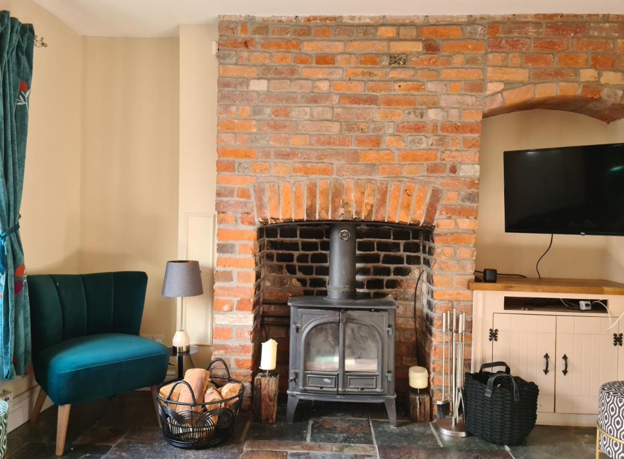Gorgeous 2 Bedroom Kintbury Cottage Exterior foto